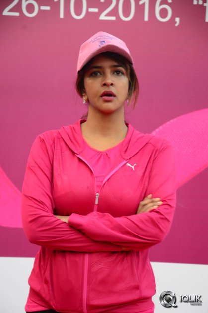 Celebs-At-Breast-Cancer-Awareness-Walk